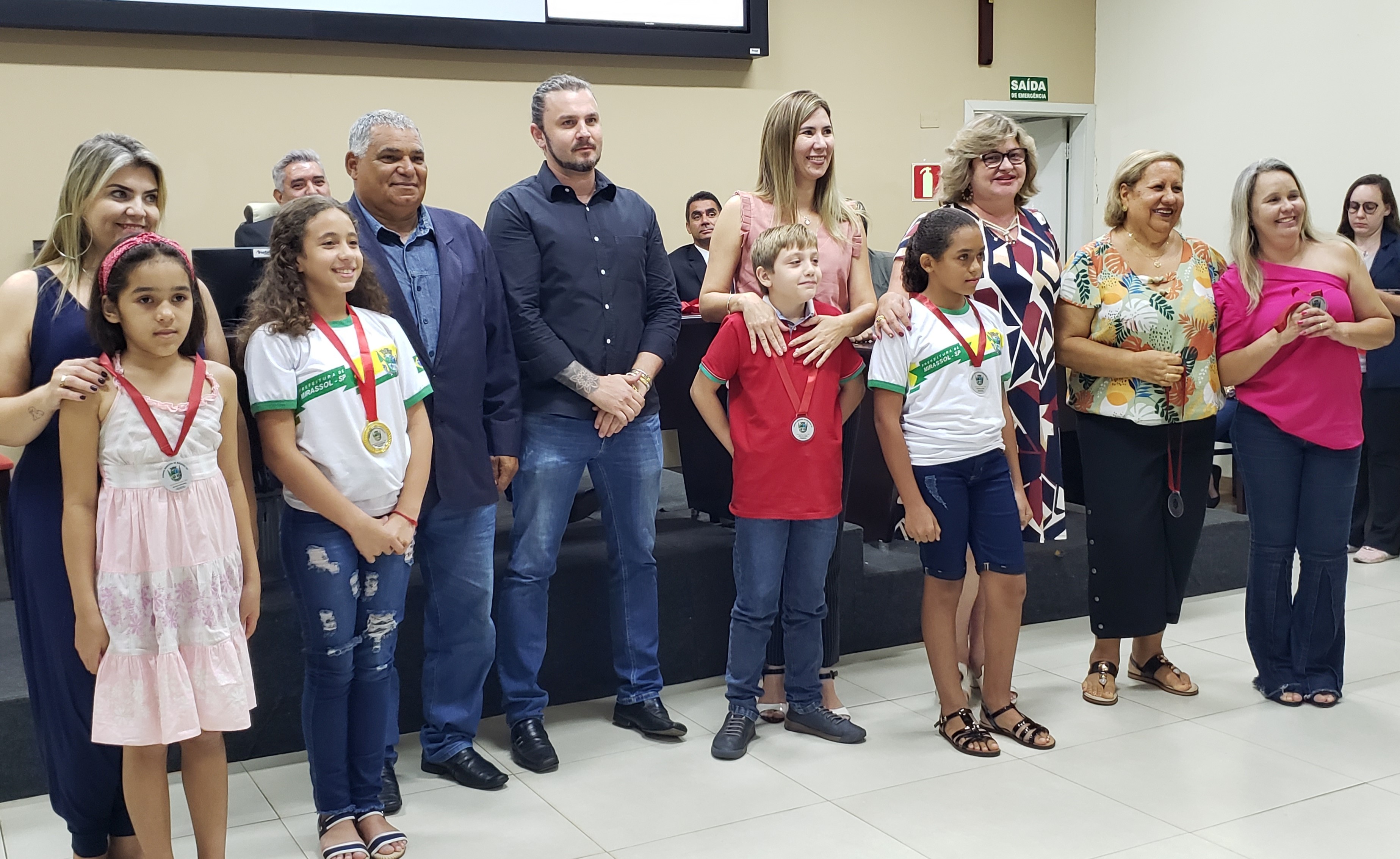 Competidores do 4º ano recebem as medalhas